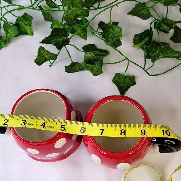 Disney. Mickey and Minnie Mug Set. EUC - Picture 8 of 9